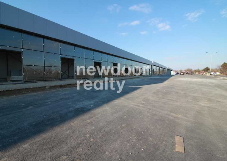 Commercial space