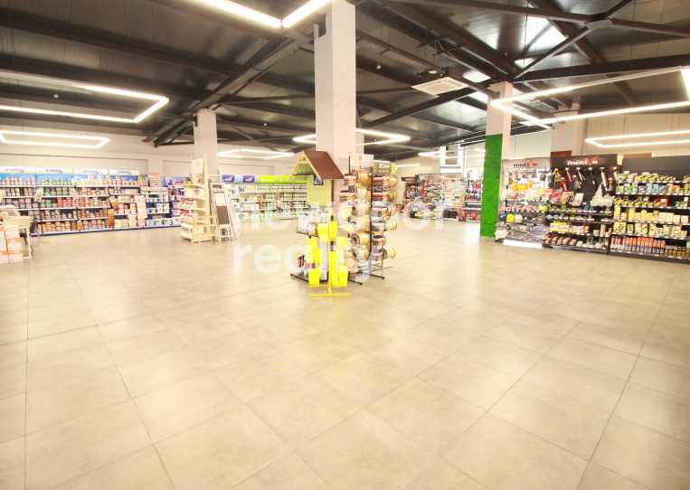 Commercial space